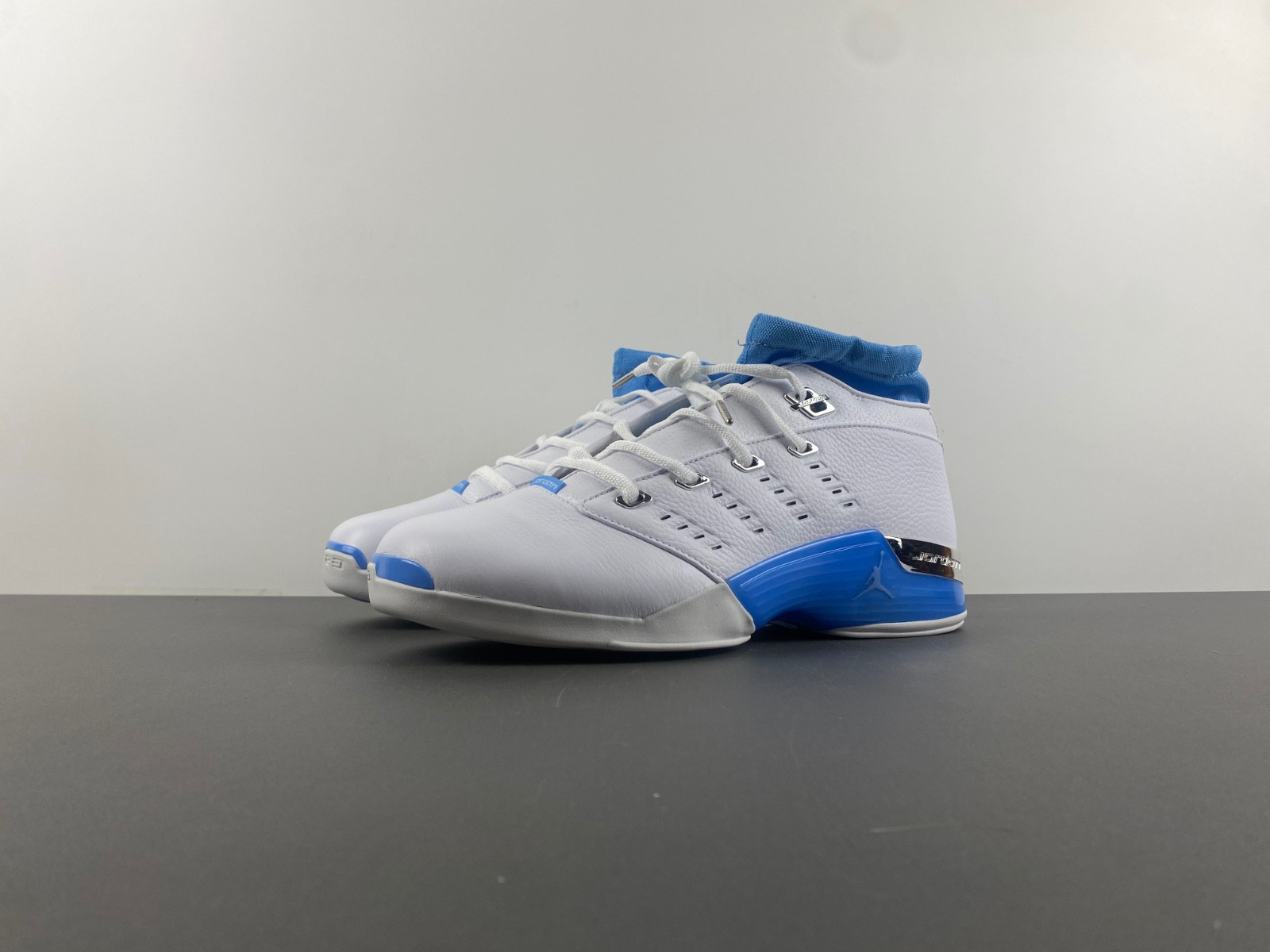 air jordan 17 low “university blue” fj0395-101