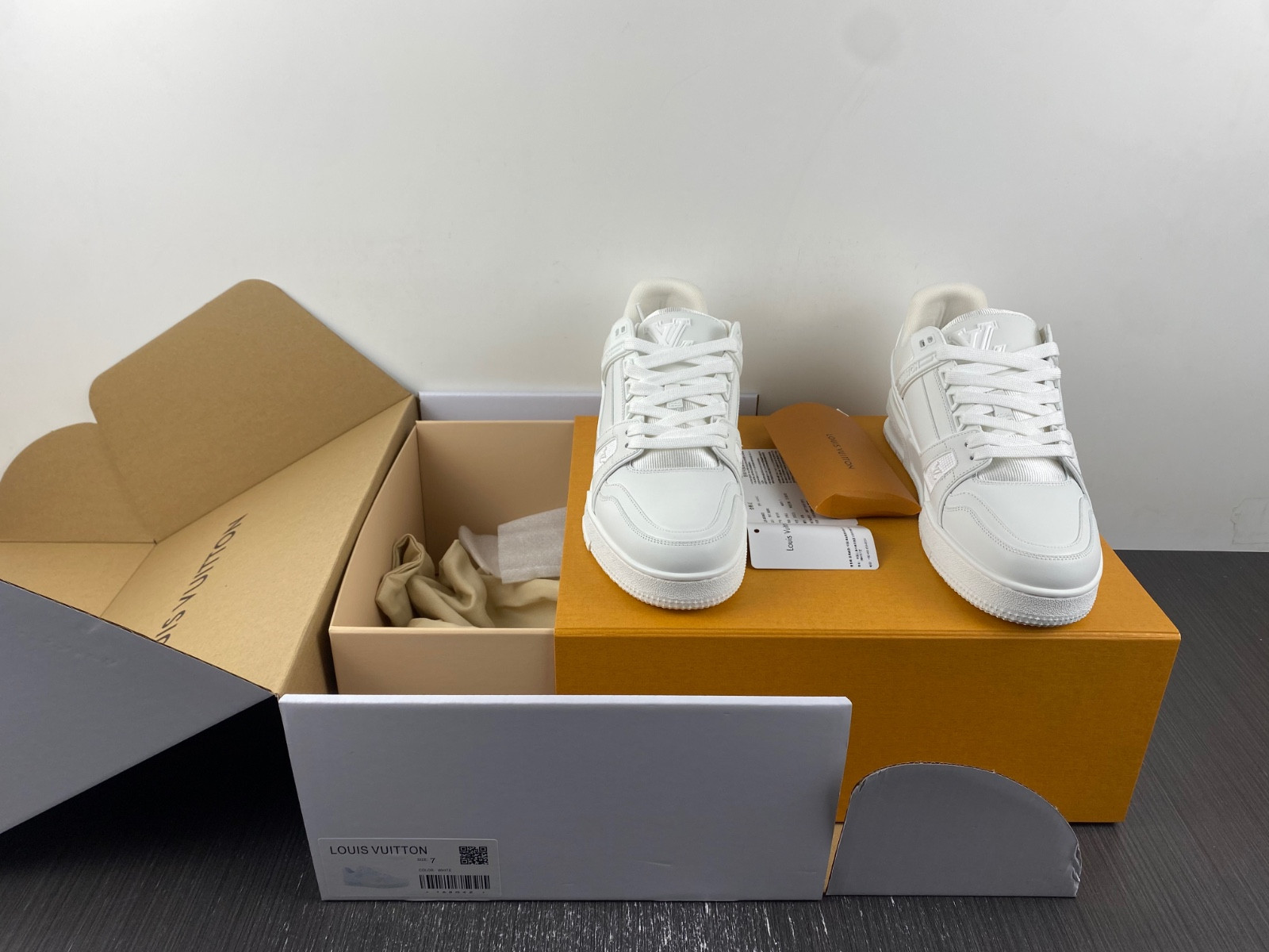 LVT SNEAKERS