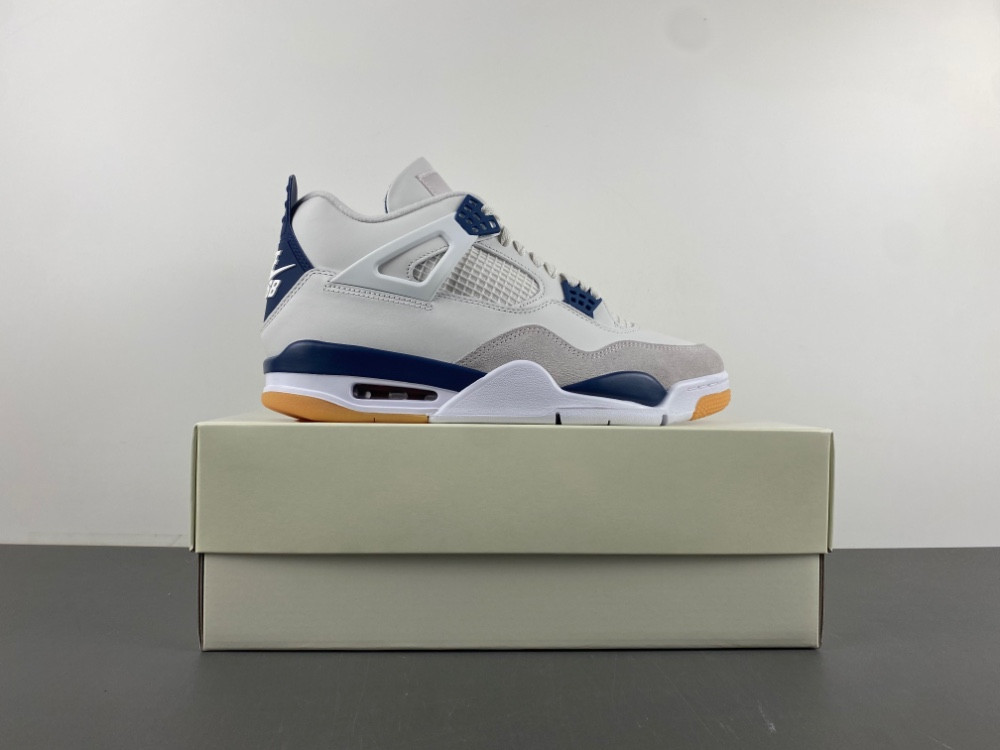 Nike SB x Air Jordan 4 “Navy” DR5415-100