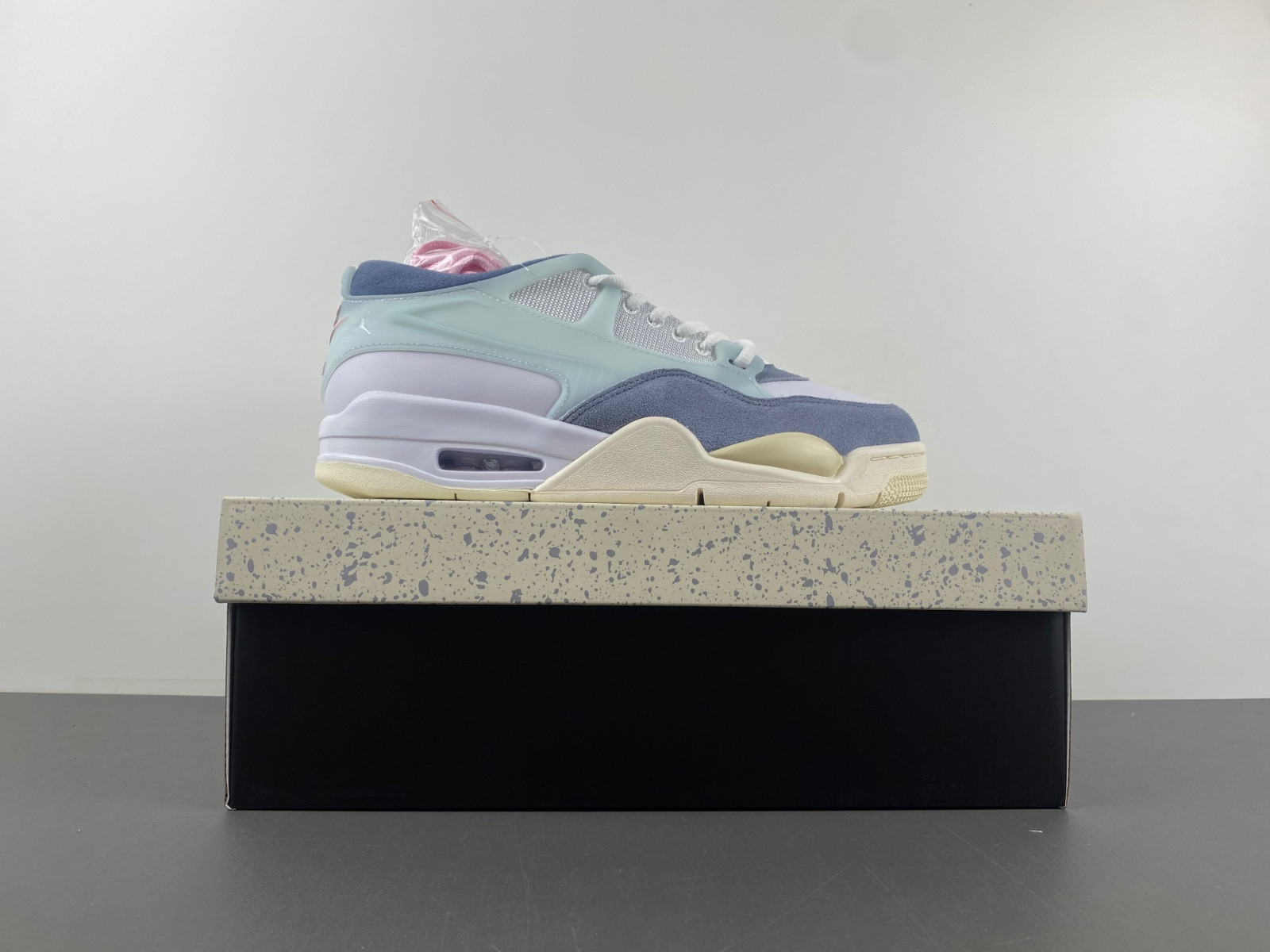 Air Jordan 4 RM Diffused Blue Ashen Slate FQ7939-101