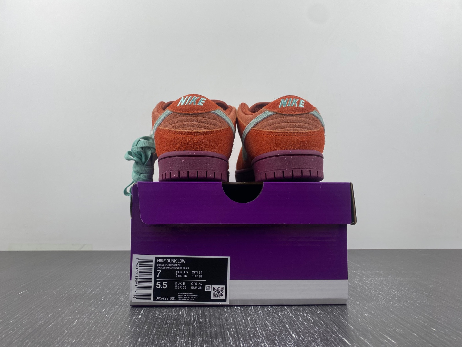 nike sb dunk low mystic red dv5429-601