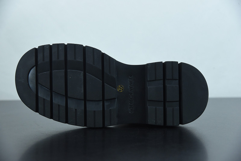 Bo*te*ga ve*ne*ta sneaker