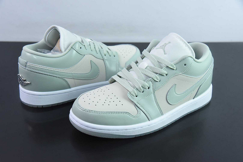 Air Jordan 1 Low SE Seafoam HF4078-100