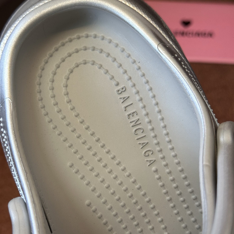 Balenciaga sLIDE