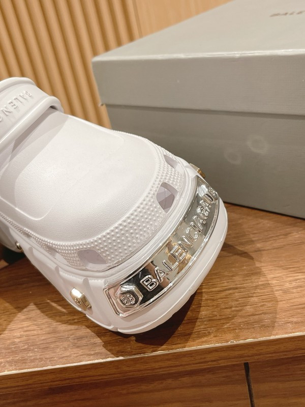 Cr*0*s x ba*len*cia*ga hardCr*0*s sandal