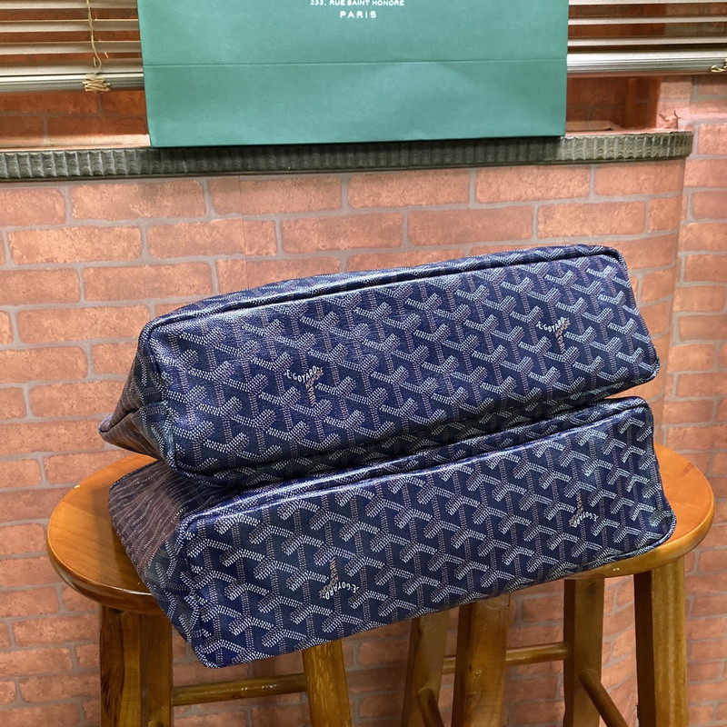 GOYARD PURSE