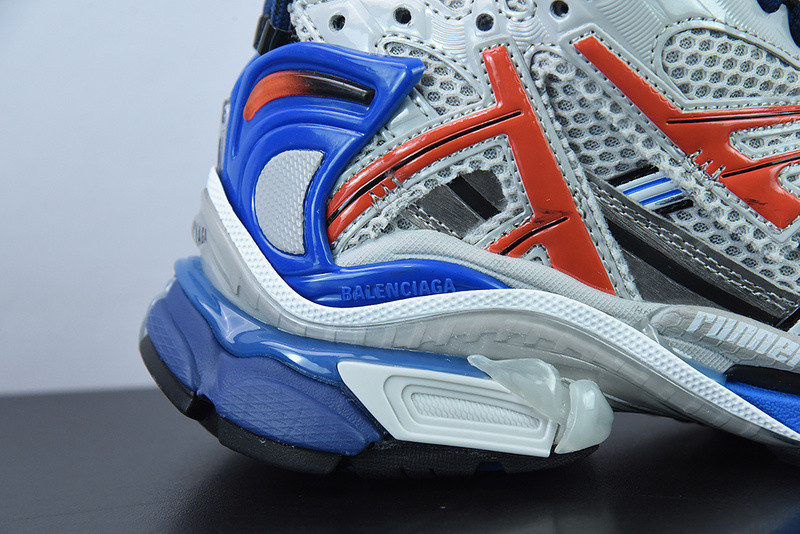 Ba*len*cia*ga runner sneaker